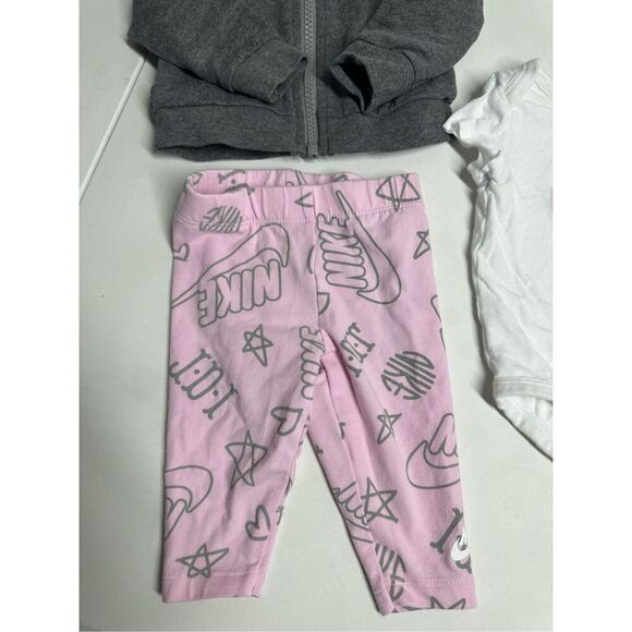 Nike Three-Piece Baby Set Bodysuit Pants Hooded Jacket Size 3M Cotton Blend - Picture 4 of 13